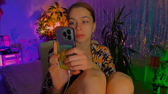 Snapshot of poli__ chatting on November 2025 08:16:01 PM poli online show from November 2025 08:16:01 PM