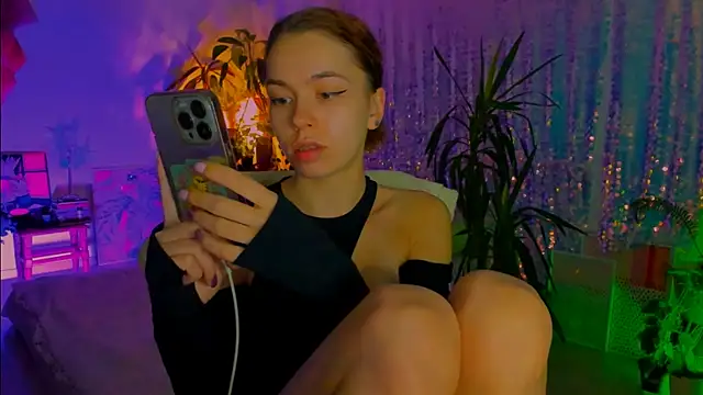 Snapshot of poli__ chatting on November 2025 08:09:01 PM poli online show from November 2025 08:09:01 PM