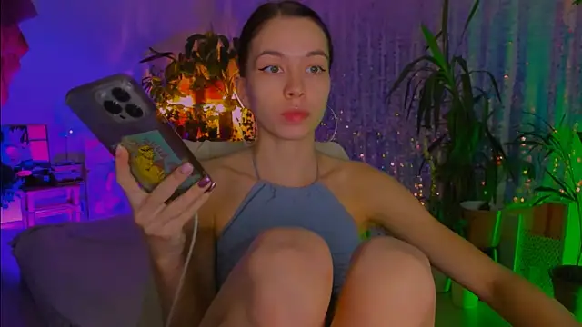 Snapshot of poli__ chatting on December 2025 04:25:01 PM poli online show from December 2025 04:25:01 PM