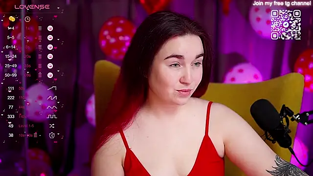 Snapshot of R-U-B-Y chatting on February 2025 05:01:02 PM R-U-B-Y online show from February 2025 05:01:02 PM