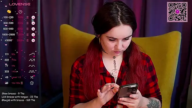 Snapshot of R-U-B-Y chatting on March 2025 12:58:01 PM R-U-B-Y online show from March 2025 12:58:01 PM