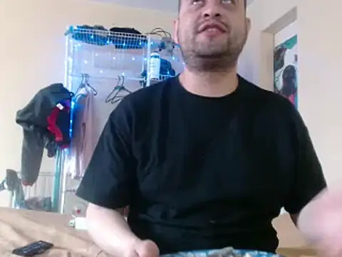 Snapshot of alphaswitchard chatting on December 2024 03:31:02 PM alphaswitchard online show from December 2024 03:31:02 PM