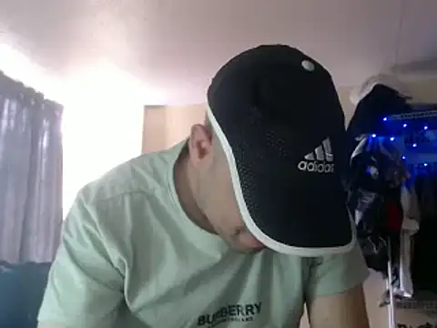 Snapshot of alphaswitchard chatting on January 2025 04:30:02 PM alphaswitchard online show from January 2025 04:30:02 PM