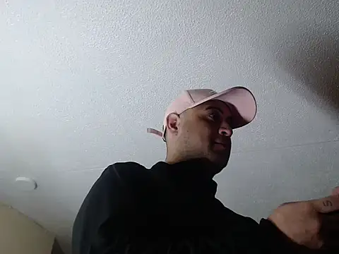 Snapshot of alphaswitchard chatting on October 2025 10:18:02 PM alphaswitchard online show from October 2025 10:18:02 PM