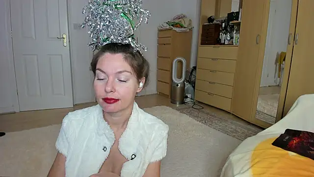 Snapshot of Rolla_Coaster chatting on December 2025 03:24:02 AM Rolla Coaster online show from December 2025 03:24:02 AM