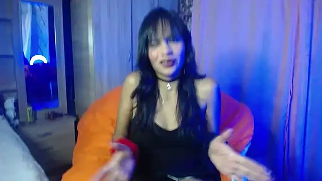 Snapshot of Samara_Beltran chatting on February 2025 03:44:01 AM Samara Beltran online show from February 2025 03:44:01 AM