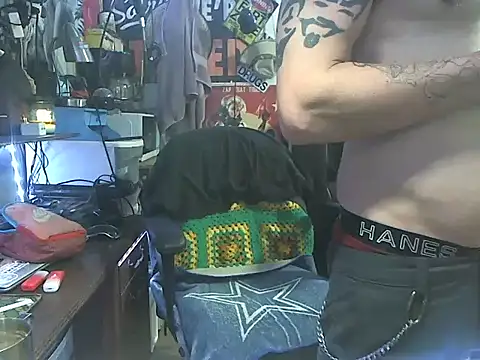 Snapshot of CloudDadddyyy420 chatting on September 2025 01:30:01 AM CloudDadddyyy420 online show from September 2025 01:30:01 AM