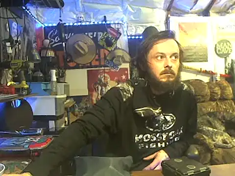 Snapshot of CloudDadddyyy420 chatting on October 2025 02:15:01 AM CloudDadddyyy420 online show from October 2025 02:15:01 AM