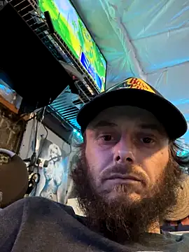 Snapshot of CloudDadddyyy420 chatting on November 2025 04:45:02 AM CloudDadddyyy420 online show from November 2025 04:45:02 AM