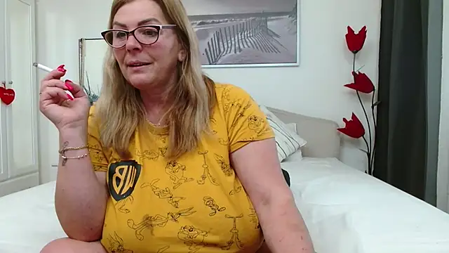 YulliaMilf online show from May 2026 09:58:01 AM