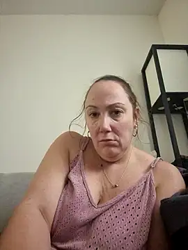Snapshot of Wisie_Cutie chatting on December 2024 02:27:01 PM Wisie Cutie online show from December 2024 02:27:01 PM