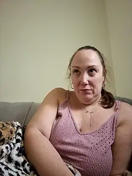Snapshot of Wisie_Cutie chatting on December 2024 02:21:01 PM Wisie Cutie online show from December 2024 02:21:01 PM