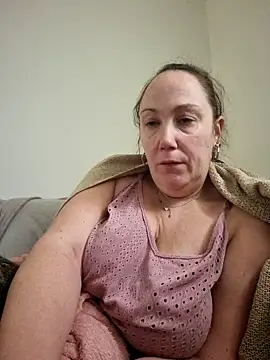 Snapshot of Wisie_Cutie chatting on January 2025 03:03:01 PM Wisie Cutie online show from January 2025 03:03:01 PM