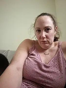 Snapshot of Wisie_Cutie chatting on February 2025 03:20:01 PM Wisie Cutie online show from February 2025 03:20:01 PM