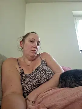 Snapshot of Wisie_Cutie chatting on March 2025 04:01:01 PM Wisie Cutie online show from March 2025 04:01:01 PM