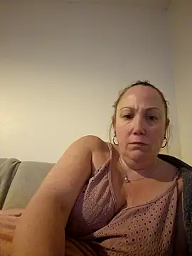 Snapshot of Wisie_Cutie chatting on March 2025 10:20:01 PM Wisie Cutie online show from March 2025 10:20:01 PM