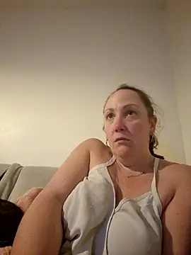 Snapshot of Wisie_Cutie chatting on March 2025 11:00:02 PM Wisie Cutie online show from March 2025 11:00:02 PM