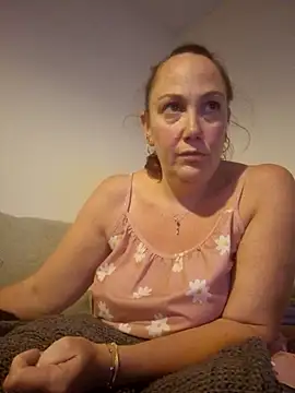 Snapshot of Wisie_Cutie chatting on September 2025 10:14:02 PM Wisie Cutie online show from September 2025 10:14:02 PM