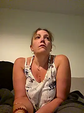 Wisie Cutie online show from April 2026 08:55:02 PM