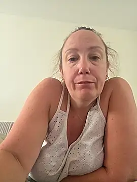 Wisie Cutie online show from May 2026 12:21:01 PM