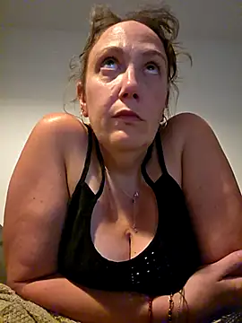 Wisie Cutie online show from June 2026 11:46:01 PM