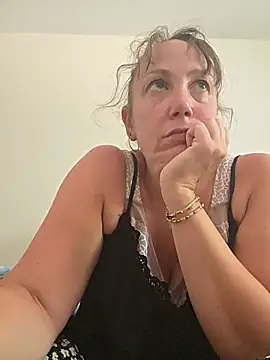 Wisie Cutie online show from June 2026 02:10:02 PM