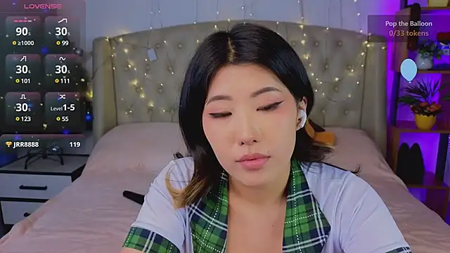 Wendy  Hills online show from December 2024 03:36:02 PM