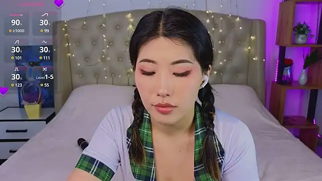 Wendy  Hills online show from January 2025 12:32:02 PM