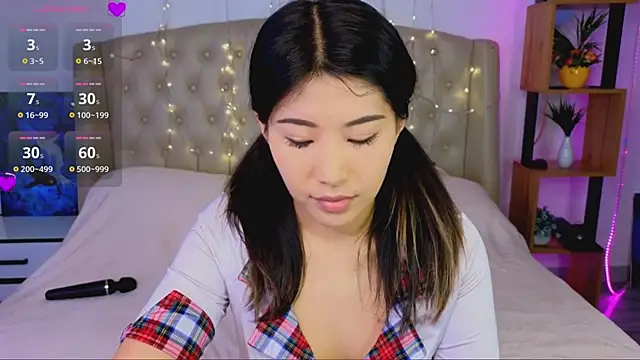 Wendy  Hills online show from March 2025 12:34:01 PM