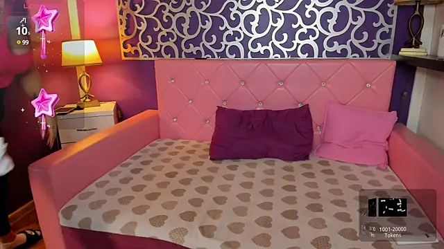 Snapshot of naughtycleo chatting on March 2025 07:25:02 AM naughtycleo online show from March 2025 07:25:02 AM