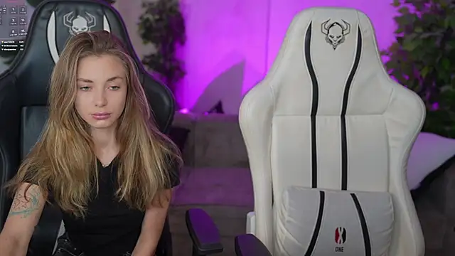 Kisasolo online show from September 2025 02:50:02 PM