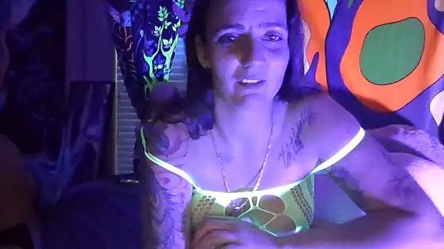 Emma-Rae online show from February 2025 12:00:02 PM