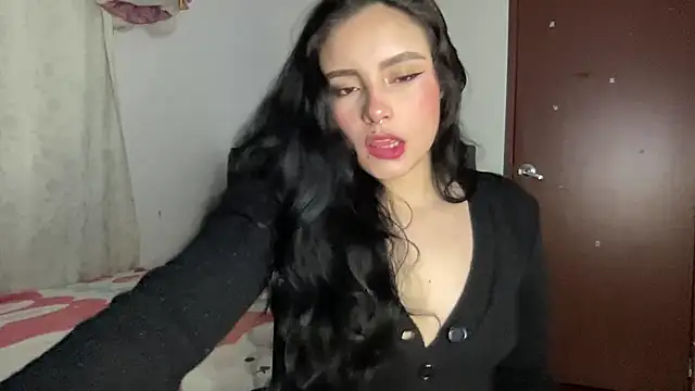 Snapshot of salome_polaniiee chatting on April 2026 07:45:01 AM salome polaniiee online show from April 2026 07:45:01 AM