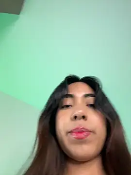 laylasaenz online show from February 2026 08:25:02 PM