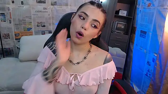 i am nina  online show from October 2025 07:11:01 PM