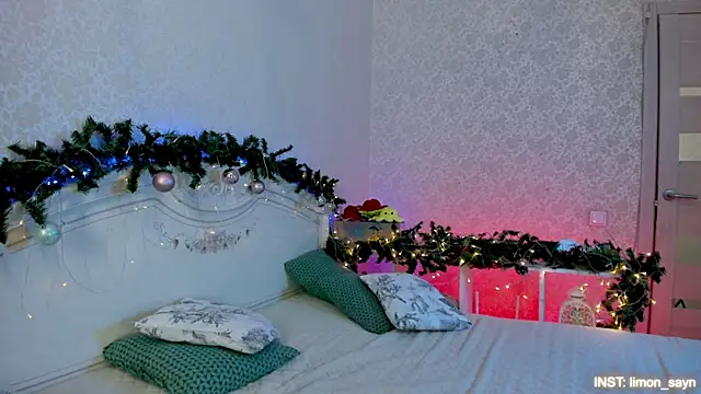 LillyMoure  online show from January 2026 11:32:02 PM