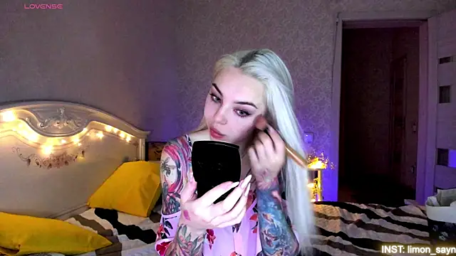 LillyMoure  online show from July 2026 10:58:02 PM