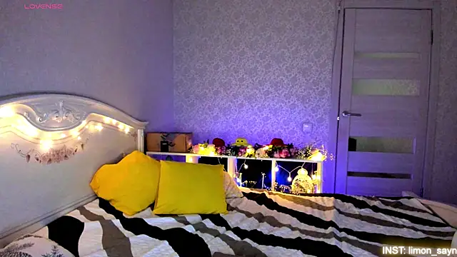 LillyMoure  online show from July 2026 11:07:01 PM
