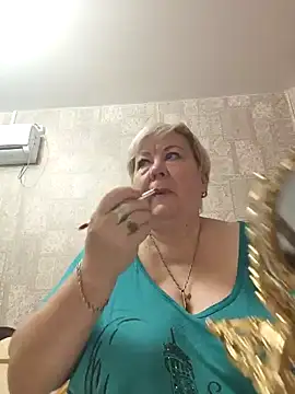 Snapshot of EffectFiona chatting on December 2024 11:18:01 PM EffectFiona online show from December 2024 11:18:01 PM