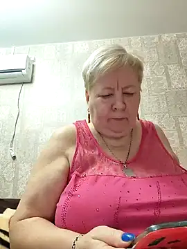 Snapshot of EffectFiona chatting on December 2024 11:17:01 PM EffectFiona online show from December 2024 11:17:01 PM