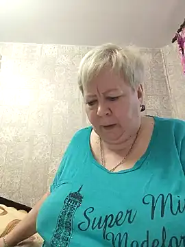 Snapshot of EffectFiona chatting on January 2025 04:28:02 AM EffectFiona online show from January 2025 04:28:02 AM