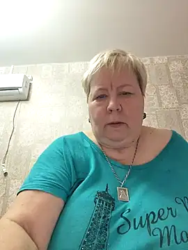 Snapshot of EffectFiona chatting on January 2025 11:59:02 AM EffectFiona online show from January 2025 11:59:02 AM