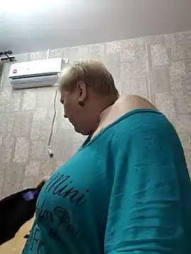 Snapshot of EffectFiona chatting on January 2025 11:21:02 PM EffectFiona online show from January 2025 11:21:02 PM