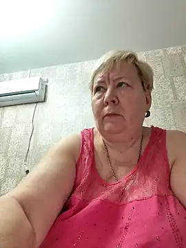 Snapshot of EffectFiona chatting on January 2025 02:14:01 AM EffectFiona online show from January 2025 02:14:01 AM