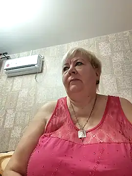 Snapshot of EffectFiona chatting on January 2025 11:35:01 PM EffectFiona online show from January 2025 11:35:01 PM