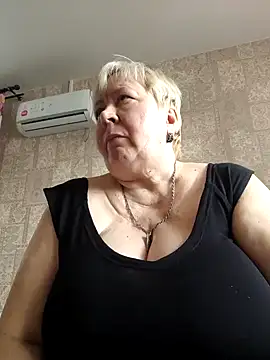Snapshot of EffectFiona chatting on February 2025 10:50:02 AM EffectFiona online show from February 2025 10:50:02 AM
