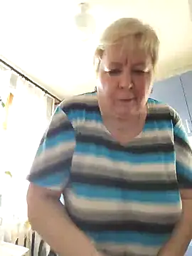 Snapshot of EffectFiona chatting on February 2025 04:48:02 AM EffectFiona online show from February 2025 04:48:02 AM