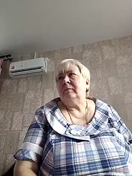 Snapshot of EffectFiona chatting on February 2025 03:47:02 AM EffectFiona online show from February 2025 03:47:02 AM