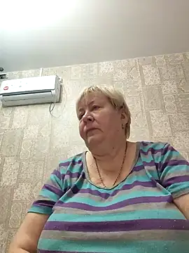 Snapshot of EffectFiona chatting on March 2025 03:05:01 PM EffectFiona online show from March 2025 03:05:01 PM