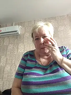Snapshot of EffectFiona chatting on March 2025 11:47:02 AM EffectFiona online show from March 2025 11:47:02 AM